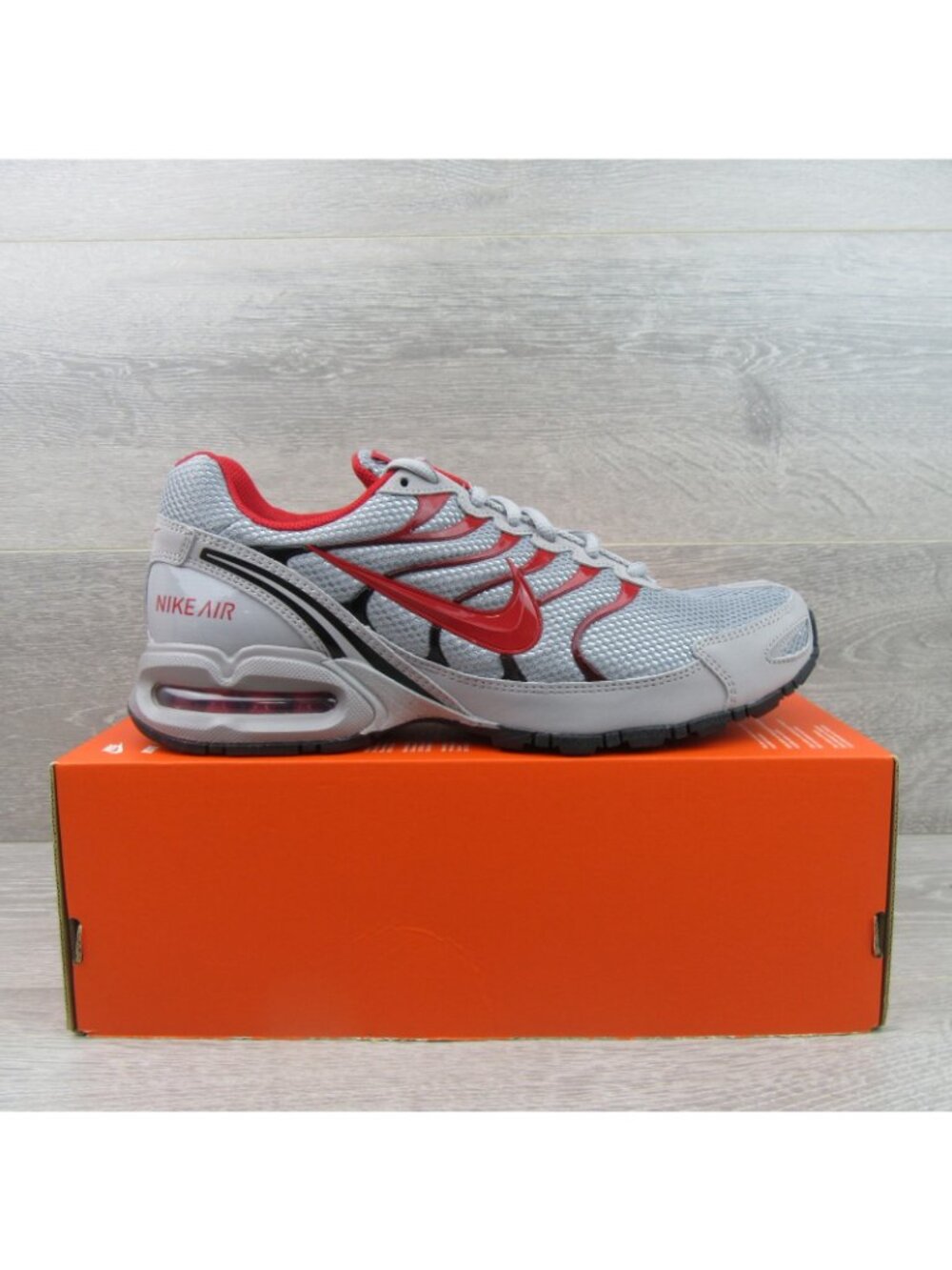 Nike Air Max Torch 4 Men's Size 11 Athletic Shoes Grey Red Black NEW - Picture 2 of 13